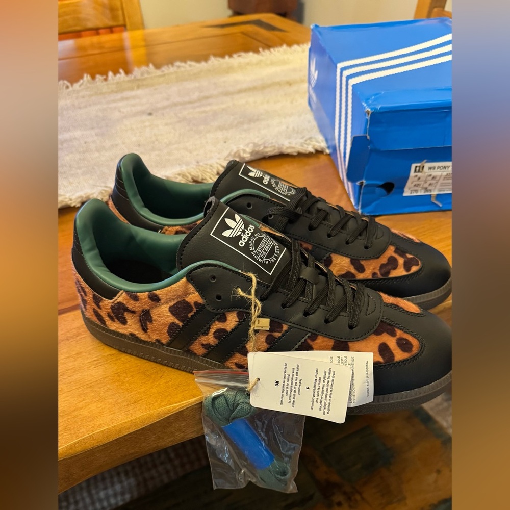 Adidas Samba Sneakers - Picture 2 of 5